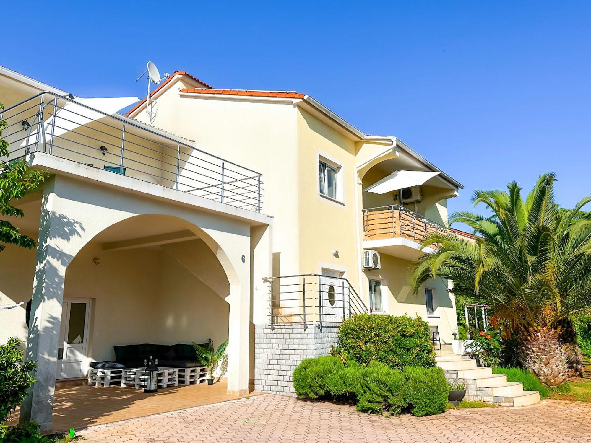 Sunside Apartments Пула Экстерьер фото