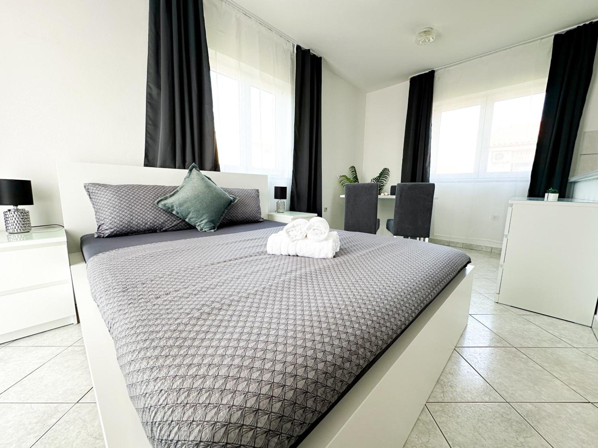 Sunside Apartments Пула Экстерьер фото